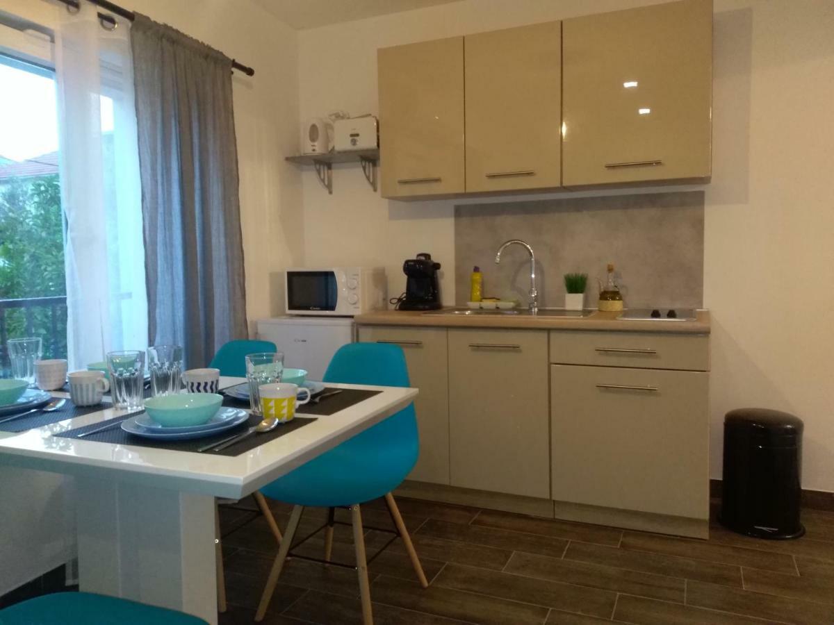 Apartment Simply Rodin Каштела Экстерьер фото